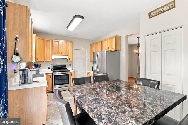 3135 RAINTREE RD, York, PA 17404
