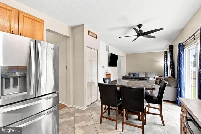 3135 RAINTREE RD, York, PA 17404