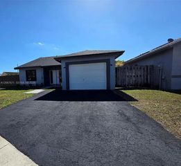 15238 SW 58th Terrace, Miami, FL 33193