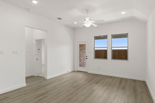 14200 Gallatin Street, Pilot Point, TX 76258