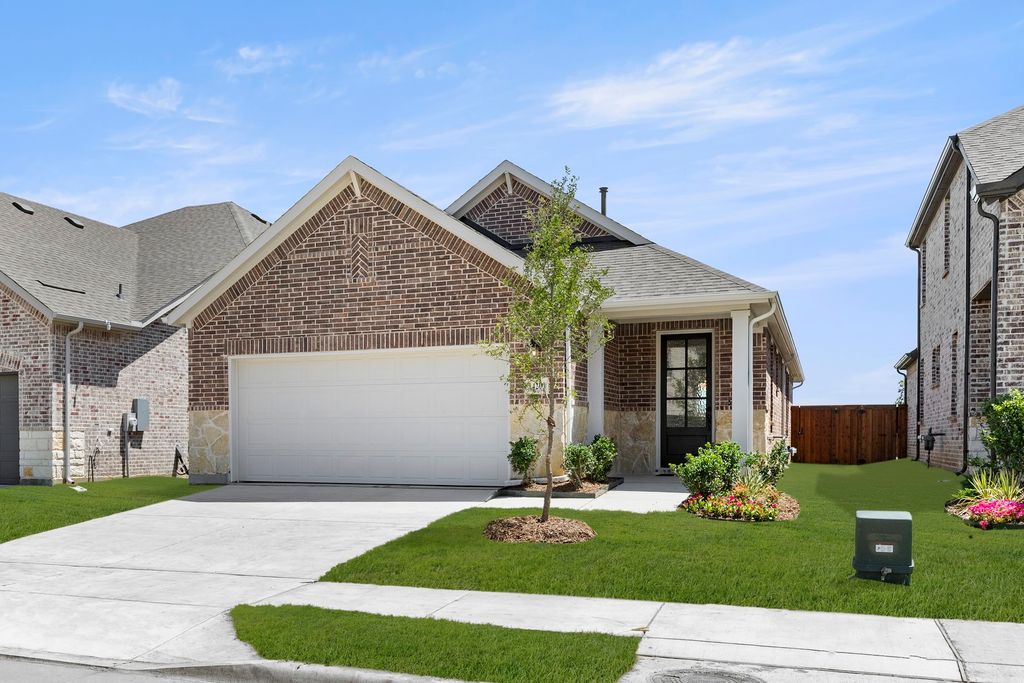 14200 Gallatin Street, Pilot Point, TX 76258