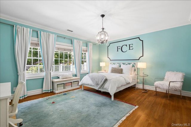 3 Oak Lane, Larchmont, NY 10538