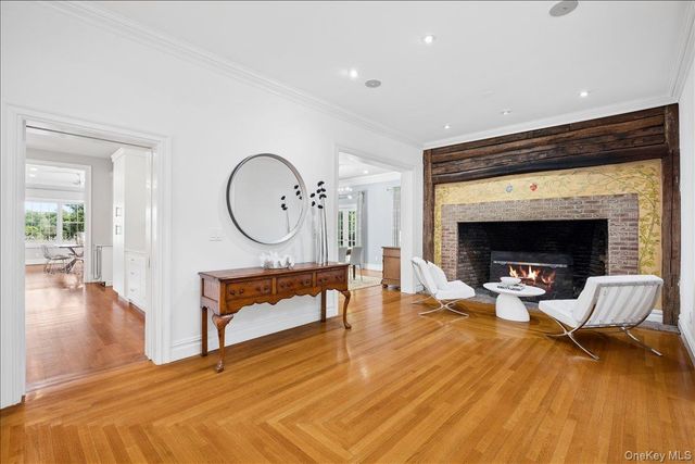 3 Oak Lane, Larchmont, NY 10538