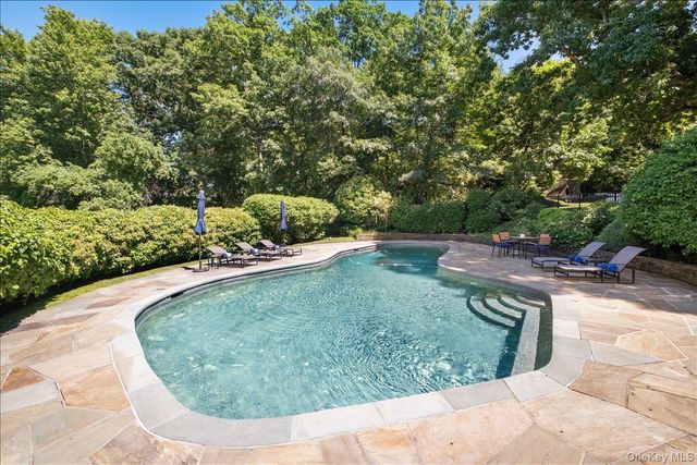 3 Oak Lane, Larchmont, NY 10538