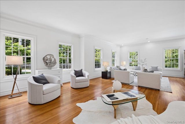 3 Oak Lane, Larchmont, NY 10538