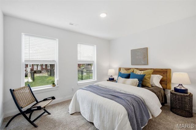 4122 Nebraska Avenue, St Louis, MO 63118