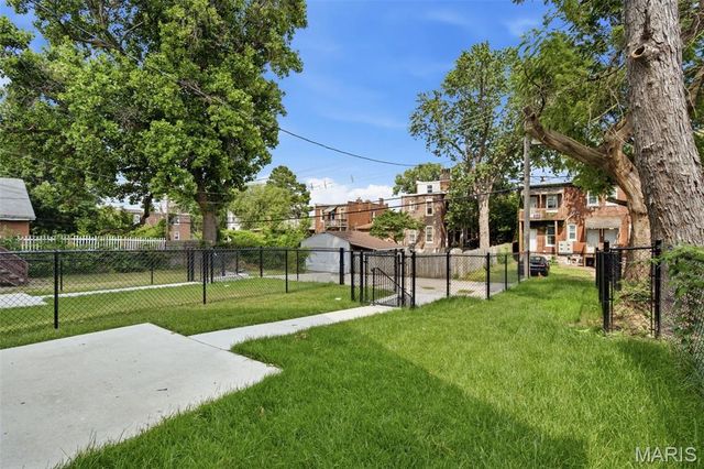 4122 Nebraska Avenue, St Louis, MO 63118