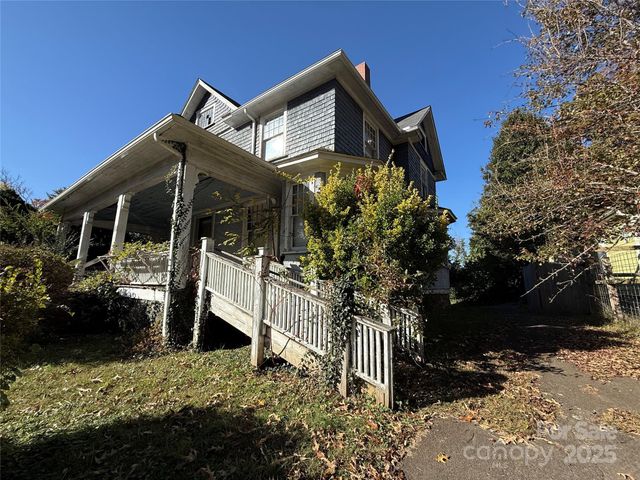 289 S French Broad Avenue, Asheville, NC 28801
