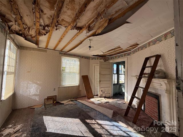 289 S French Broad Avenue, Asheville, NC 28801