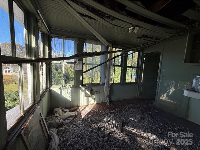 289 S French Broad Avenue, Asheville, NC 28801