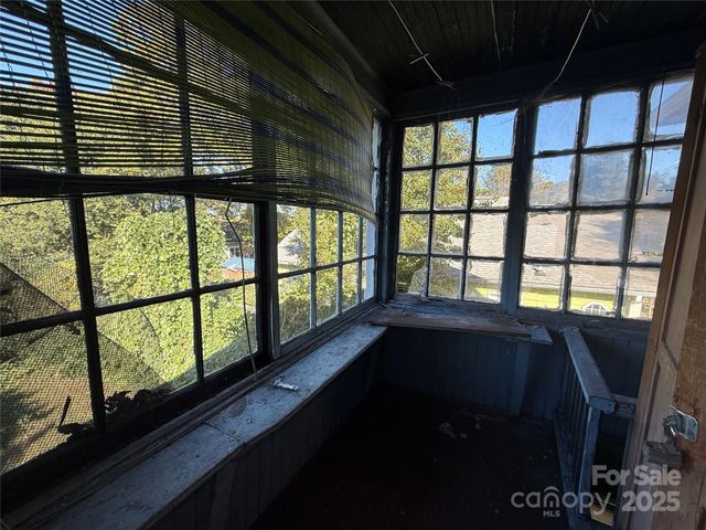289 S French Broad Avenue, Asheville, NC 28801