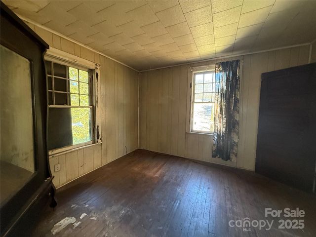 289 S French Broad Avenue, Asheville, NC 28801