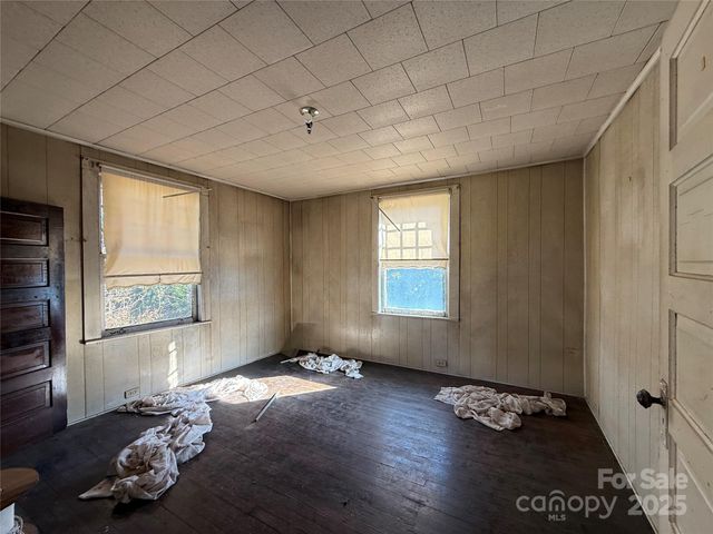 289 S French Broad Avenue, Asheville, NC 28801