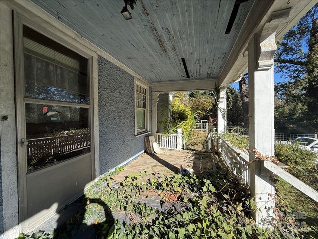 289 S French Broad Avenue, Asheville, NC 28801