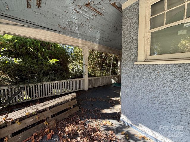 289 S French Broad Avenue, Asheville, NC 28801