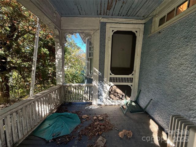 289 S French Broad Avenue, Asheville, NC 28801