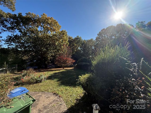289 S French Broad Avenue, Asheville, NC 28801