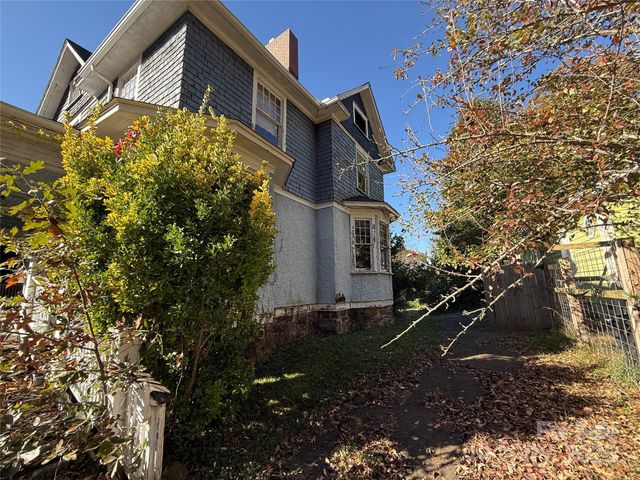289 S French Broad Avenue, Asheville, NC 28801