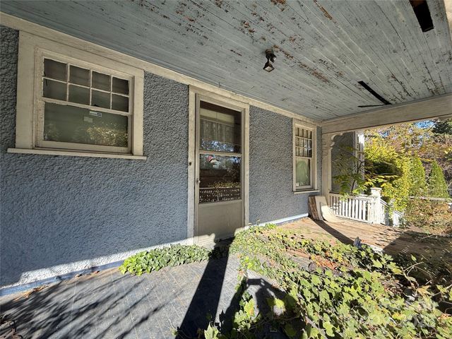 289 S French Broad Avenue, Asheville, NC 28801