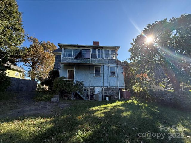 289 S French Broad Avenue, Asheville, NC 28801