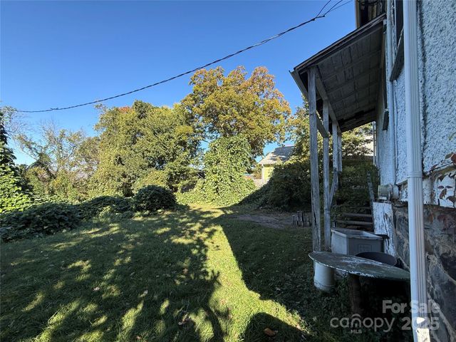 289 S French Broad Avenue, Asheville, NC 28801