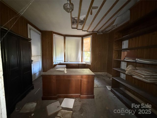 289 S French Broad Avenue, Asheville, NC 28801
