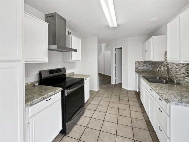 1726 Hillcrest Court, Balch Springs, TX 75180