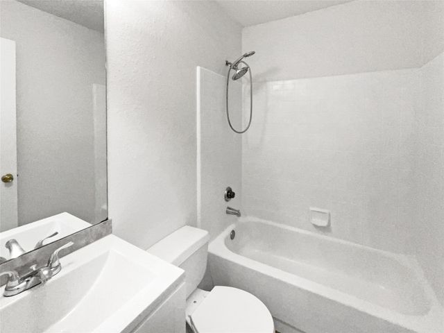 1726 Hillcrest Court, Balch Springs, TX 75180