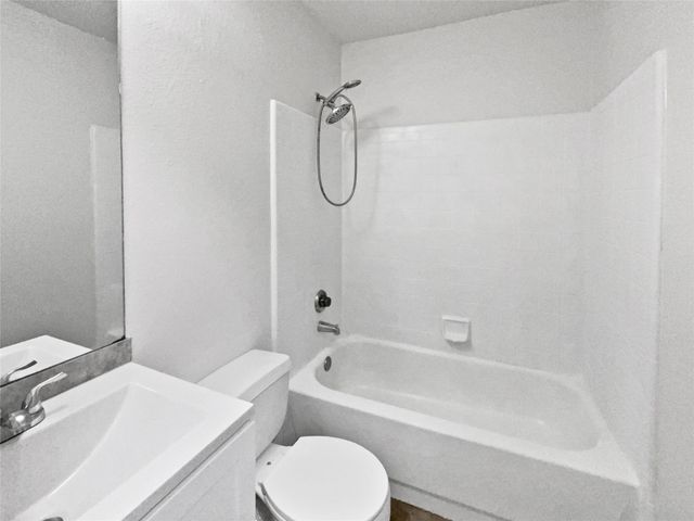 1726 Hillcrest Court, Balch Springs, TX 75180