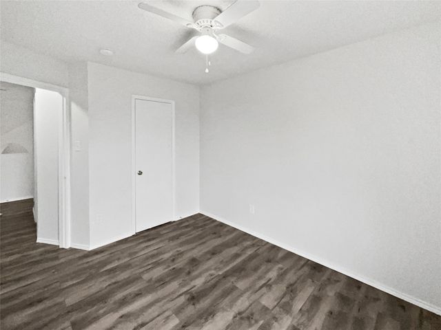 1726 Hillcrest Court, Balch Springs, TX 75180