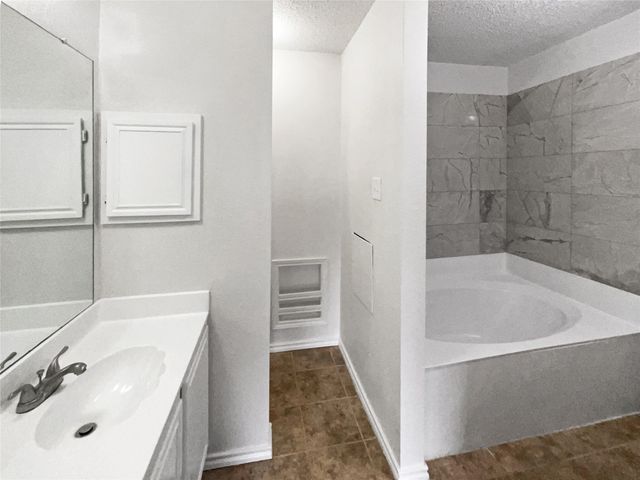 1726 Hillcrest Court, Balch Springs, TX 75180