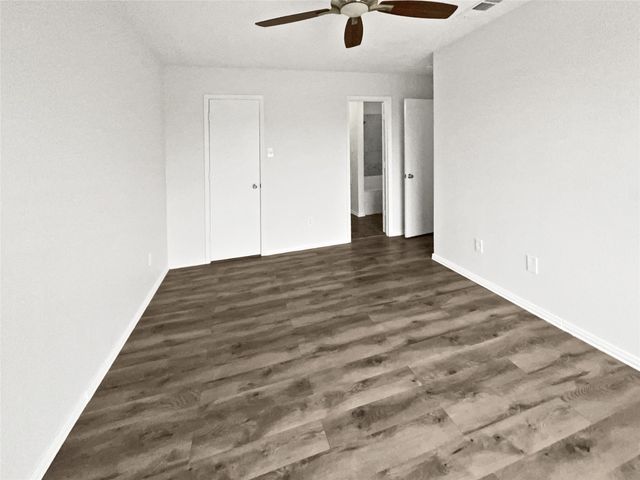 1726 Hillcrest Court, Balch Springs, TX 75180