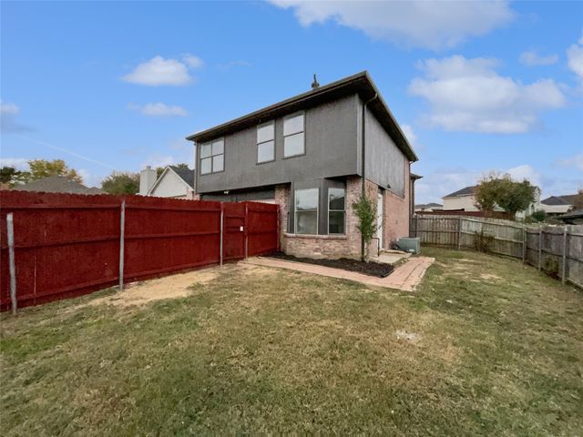 1726 Hillcrest Court, Balch Springs, TX 75180