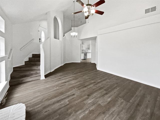 1726 Hillcrest Court, Balch Springs, TX 75180