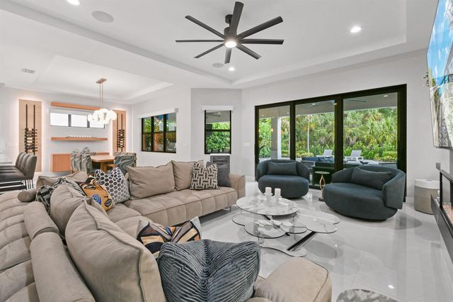 13418 Artisan Circle, Palm Beach Gardens, FL 33418