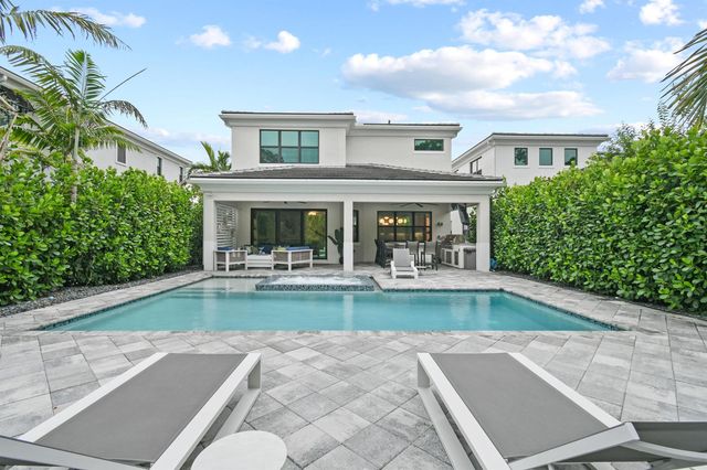 13418 Artisan Circle, Palm Beach Gardens, FL 33418