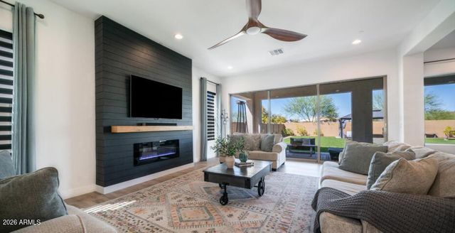 5928 E SIERRA MORENA Street, Mesa, AZ 85215
