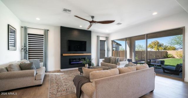 5928 E SIERRA MORENA Street, Mesa, AZ 85215