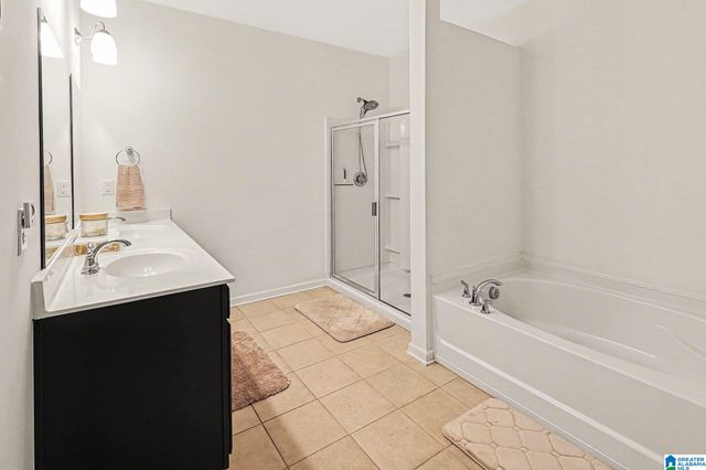 1104 PINE VALLEY DRIVE, Calera, AL 35040