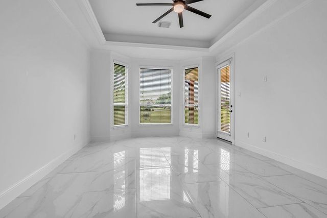 15 Winterhaven Lane, Montgomery, TX 77356