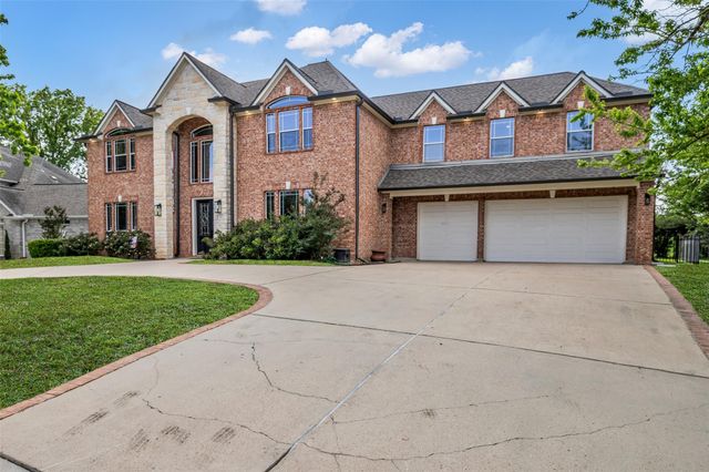 15 Winterhaven Lane, Montgomery, TX 77356