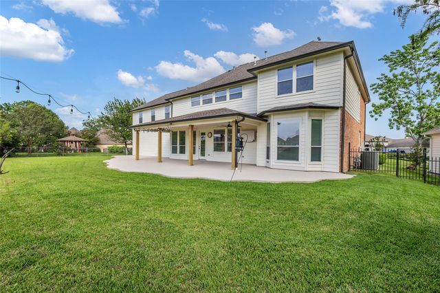 15 Winterhaven Lane, Montgomery, TX 77356