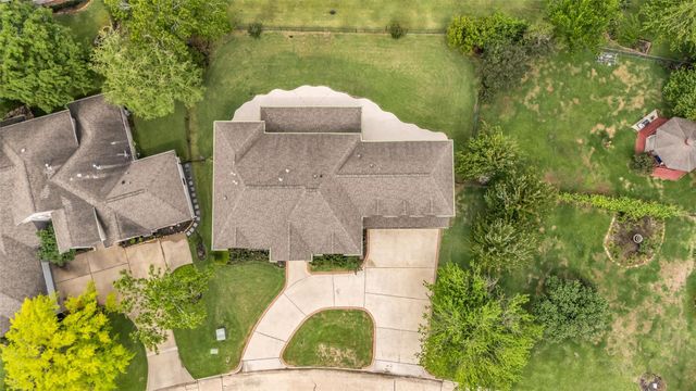 15 Winterhaven Lane, Montgomery, TX 77356