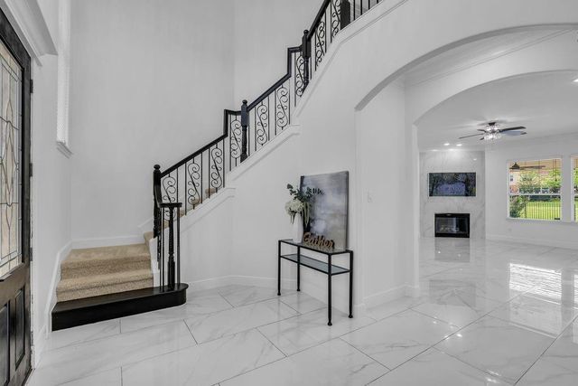 15 Winterhaven Lane, Montgomery, TX 77356