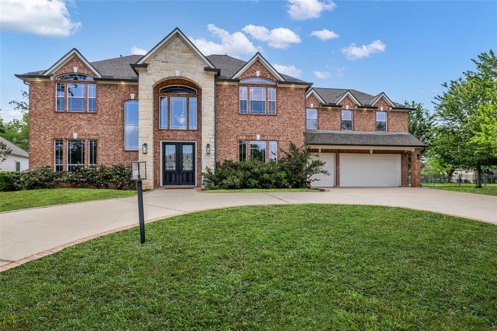 15 Winterhaven Lane, Montgomery, TX 77356