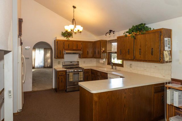 648 37th AVENUE, Kenosha, WI 53144