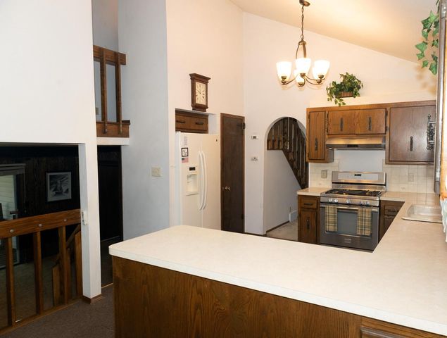 648 37th AVENUE, Kenosha, WI 53144