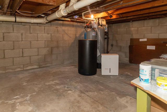 648 37th AVENUE, Kenosha, WI 53144