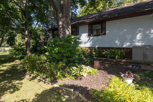 648 37th AVENUE, Kenosha, WI 53144