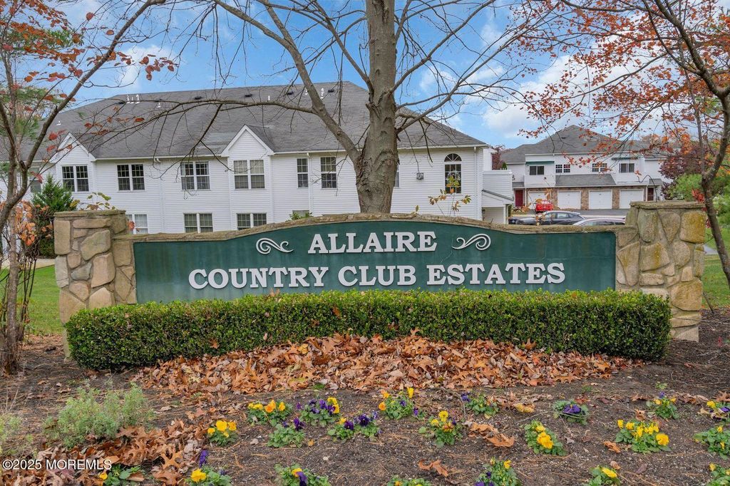 357 Volley Court, Wall, NJ 07719